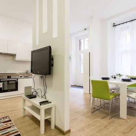 Designer Dream Home In The Ruin Bar District W A/C Budapeste Exterior foto